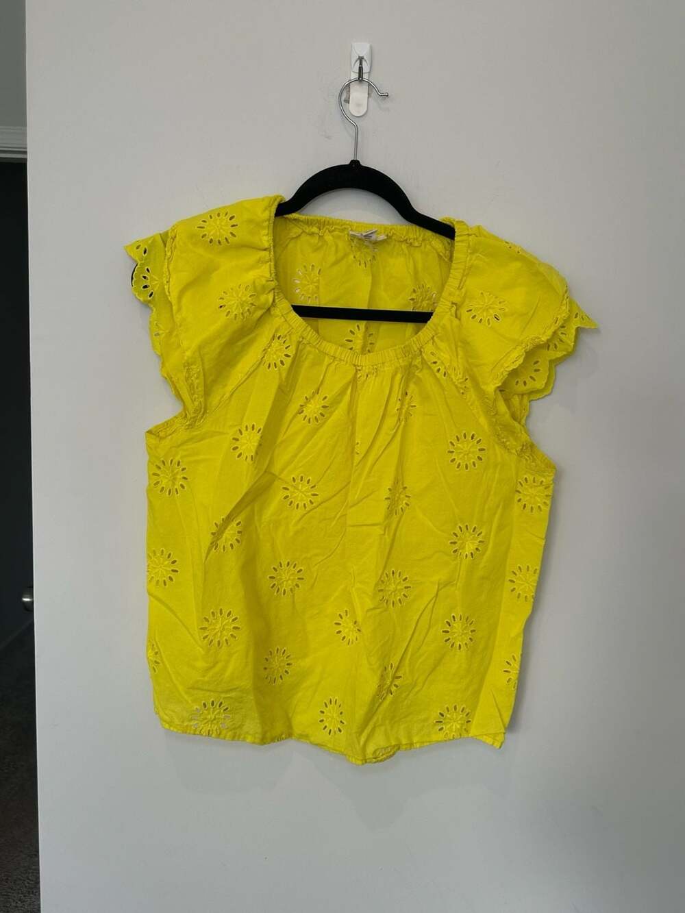 100% Cotton Ana Yellow Cotton Eyelet Flutter Sleeve Top Size XL